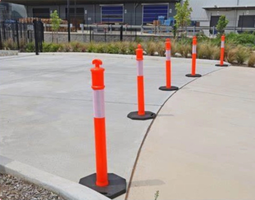 T-Top Delineator with one piece reflective band - Image 2